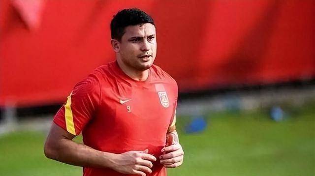 艾克森费南多重返国足大名单,燃爆畅谈中国足球新篇章_费尔南多_球员