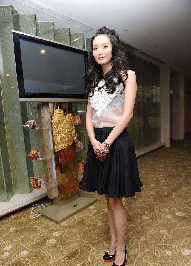 原创晴格格王艳23岁嫁富商老公比她大11岁王烁是她的继子