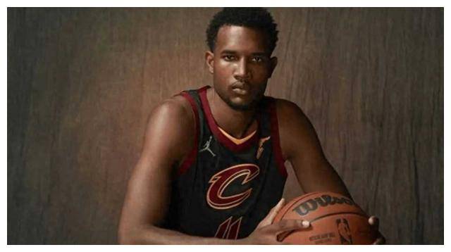 埃文莫布里未来的挑战探讨与展望前方路途不容忽视