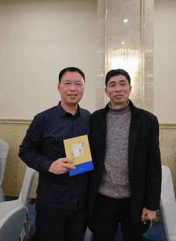 起值平中度人生读杨代军小说边缘人密码