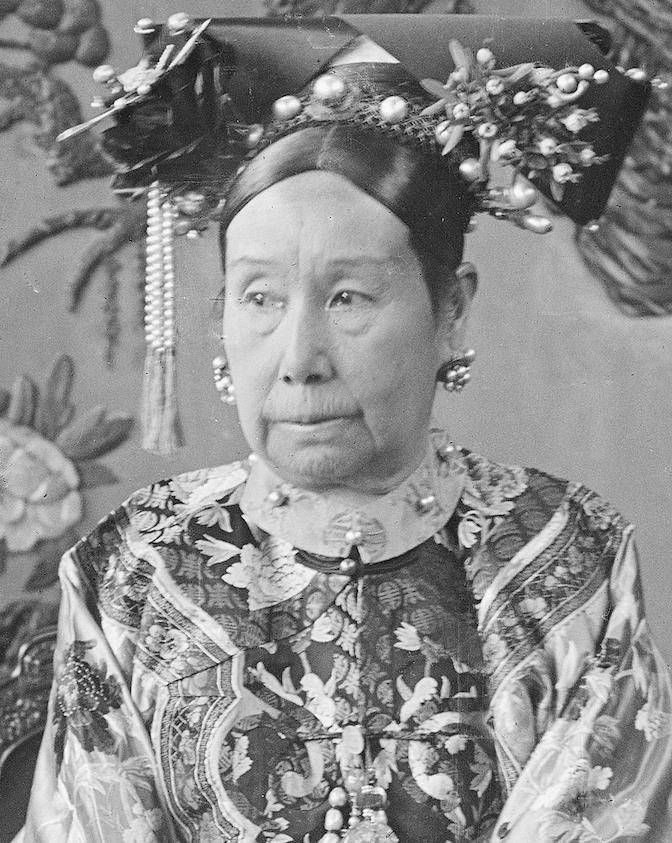 原创慈禧太后高清照连皱纹都能看清痴迷扮成观世音图6为年轻照