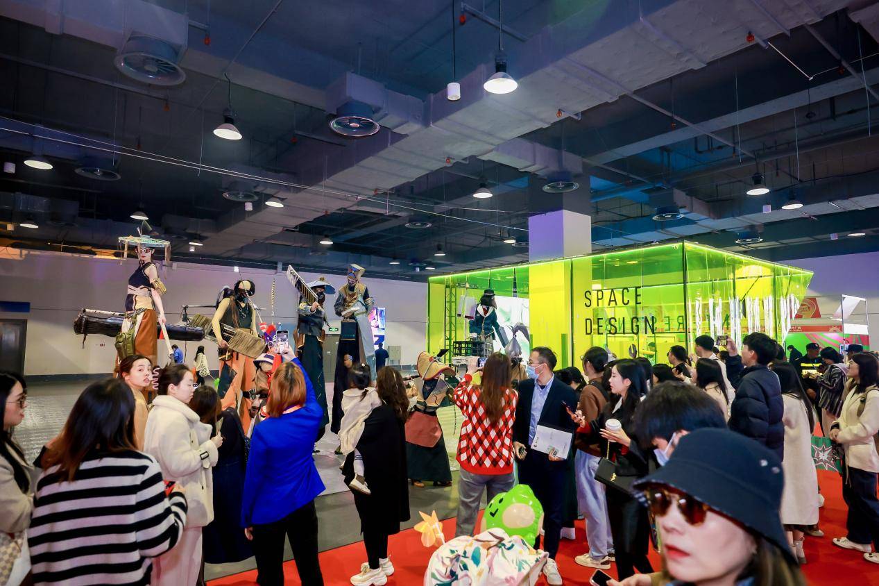 为期两天的美陈展汇聚超200 知名优质展商,多样化的产品内容,个性化的