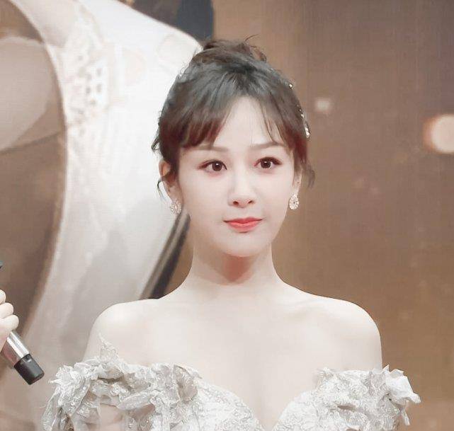 原创杨紫秀优越天鹅颈太撩人气质清新如初恋