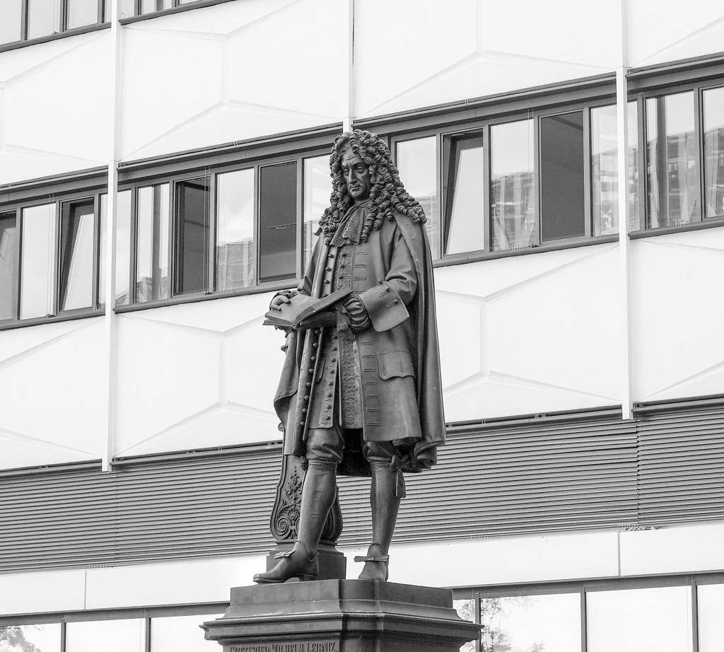 莱布尼茨历史上不可多得的通才微积分的数学符号的创立者