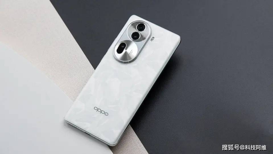 原创oppo用力太猛发布四个月跌至1831元起24gb512gb曲面屏