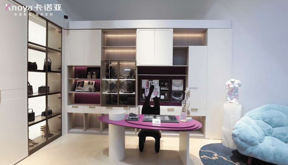 首日燃爆卡诺亚以卧室系统超级ip霸馆广州定制家居展