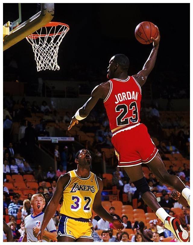 原创乔丹永垂篮坛盘点10得分王301分生涯平均分8大创纪录