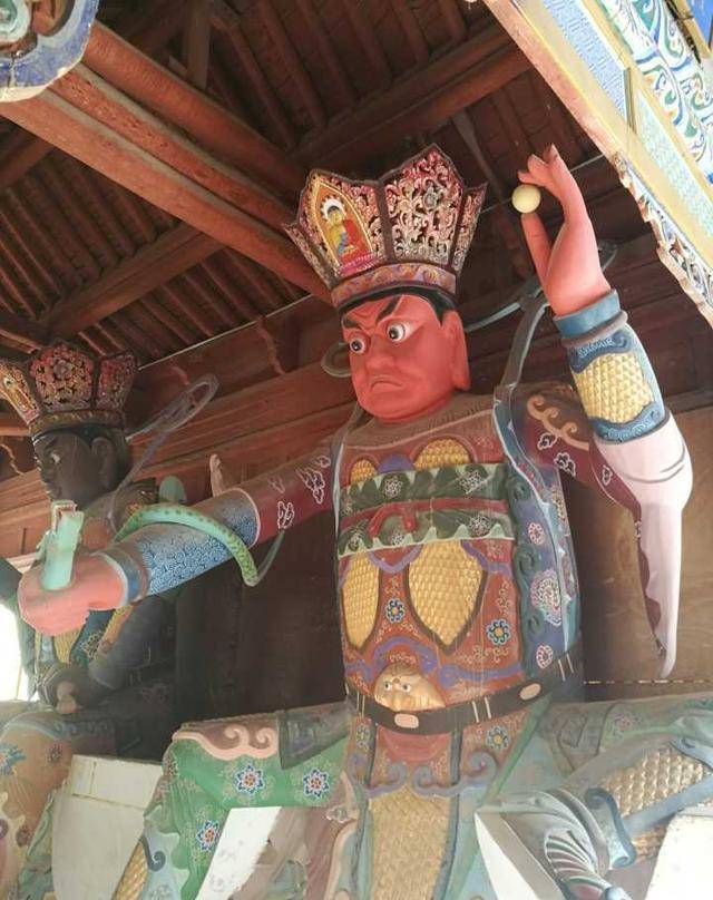 原创敦煌雷音寺有四大金刚塑像它们都有缺憾还揭示了一个秘密