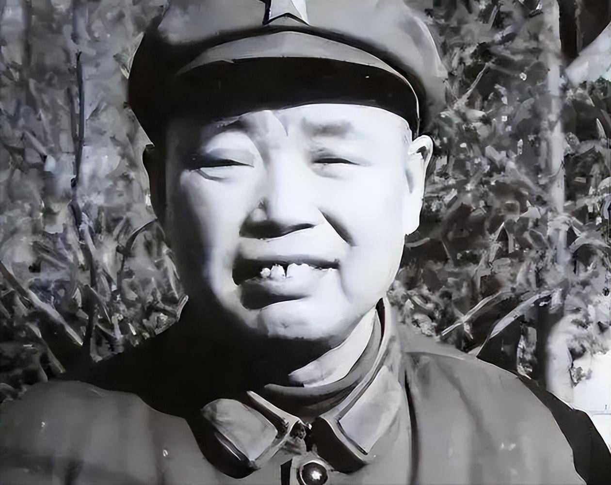 二野军政委回乡,得知发妻被族长卖掉,后找到买主给了他100大洋_鲍先志