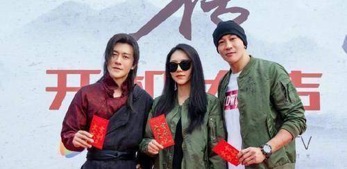 原创原创飞狐外传新版来了秦俊杰梁洁邢菲联袂演出你期待吗