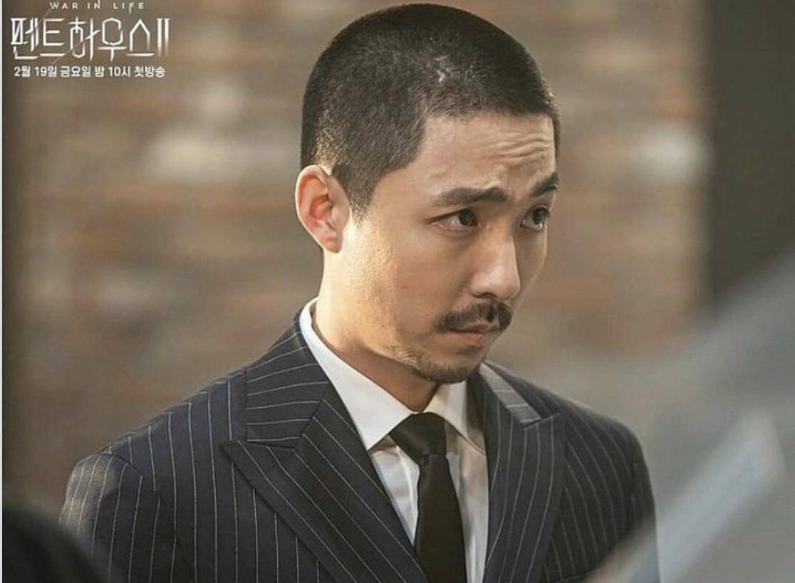 原创《顶楼》赵秘书真实颜值震撼,27岁帅哥吊打一众男爱豆