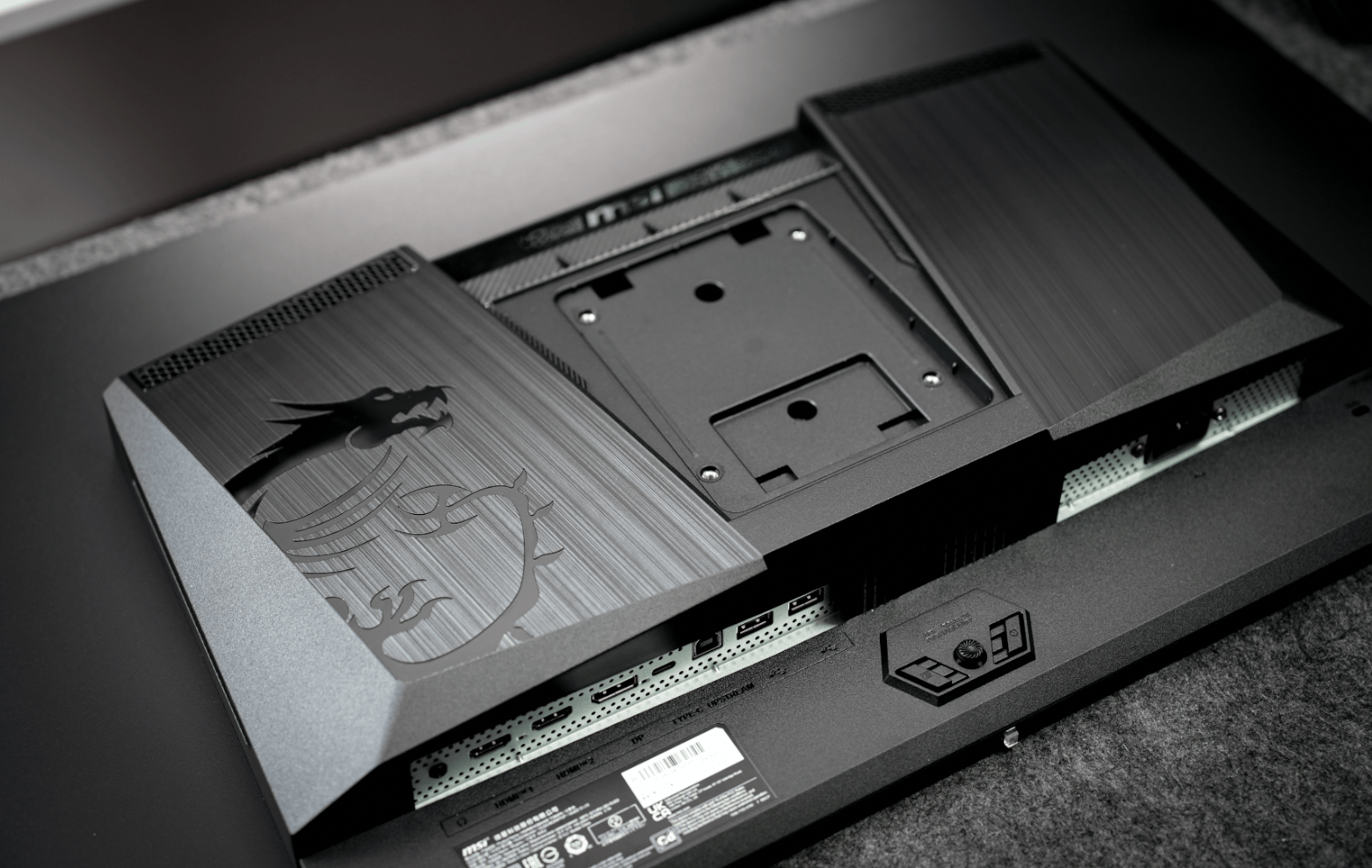 电竞规格超高且还具备一定性价比微星321urxqdoled上手体验