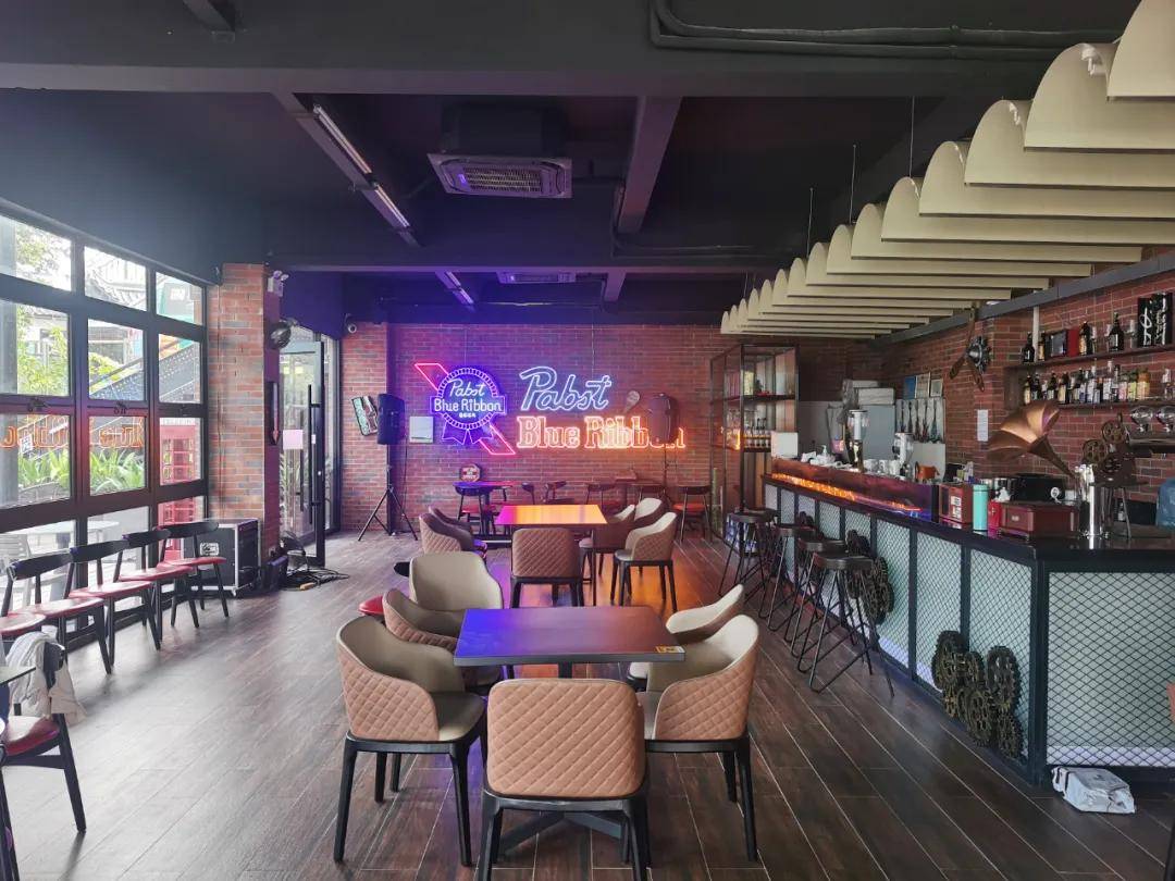 倚岩小馆【烧烤套餐】(蓝带pop 8度瓶装2支 生蚝2只 猫耳朵 陈皮