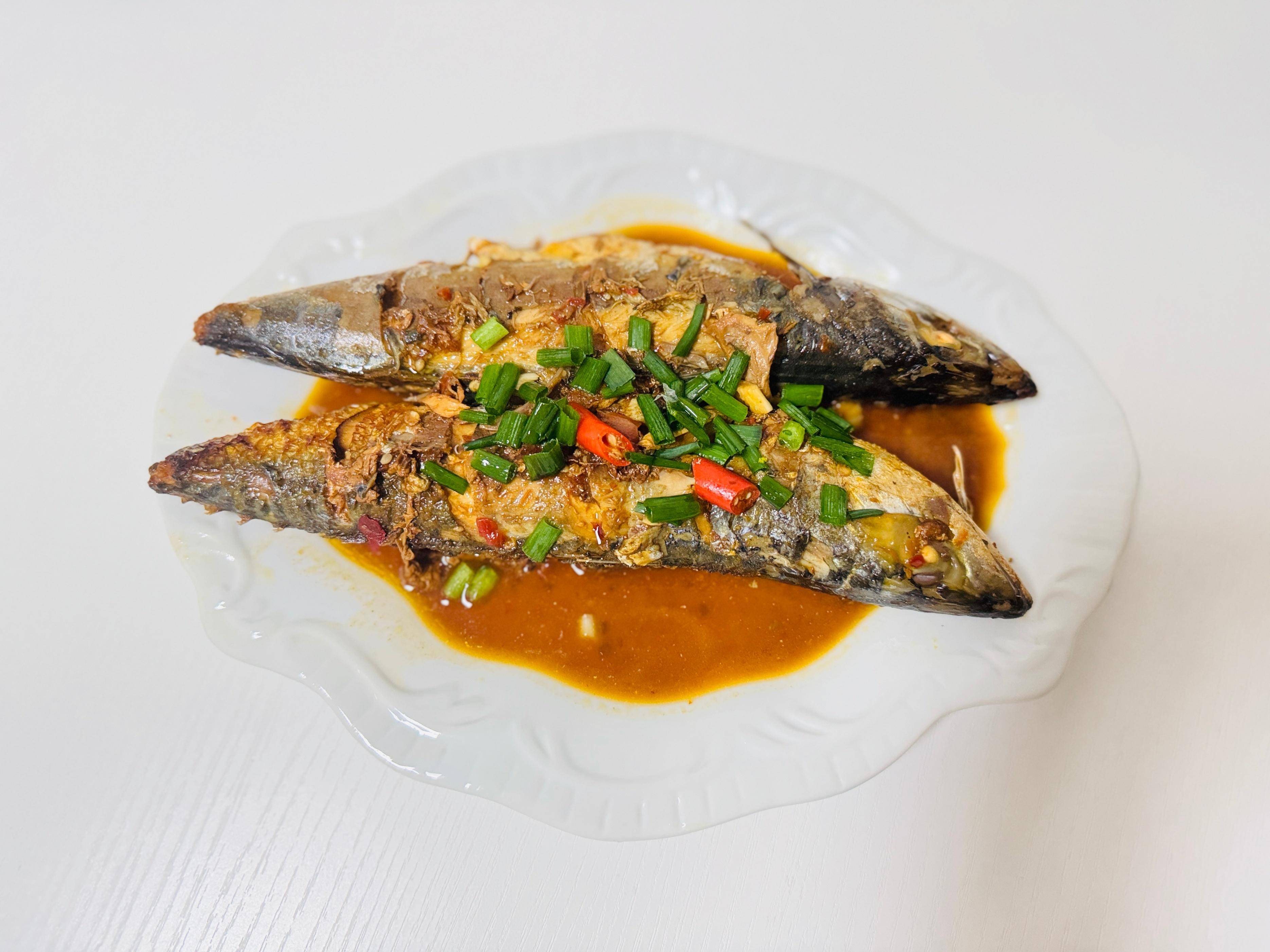 性价比超高的海鱼,红烧一盘,很下饭_青占鱼_姜蒜_清水