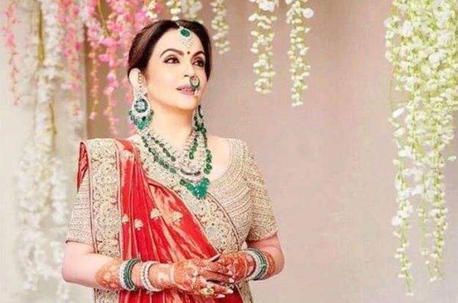 印度第一夫人一个鼻环值北京一套房住3万7千平方米的空中花园