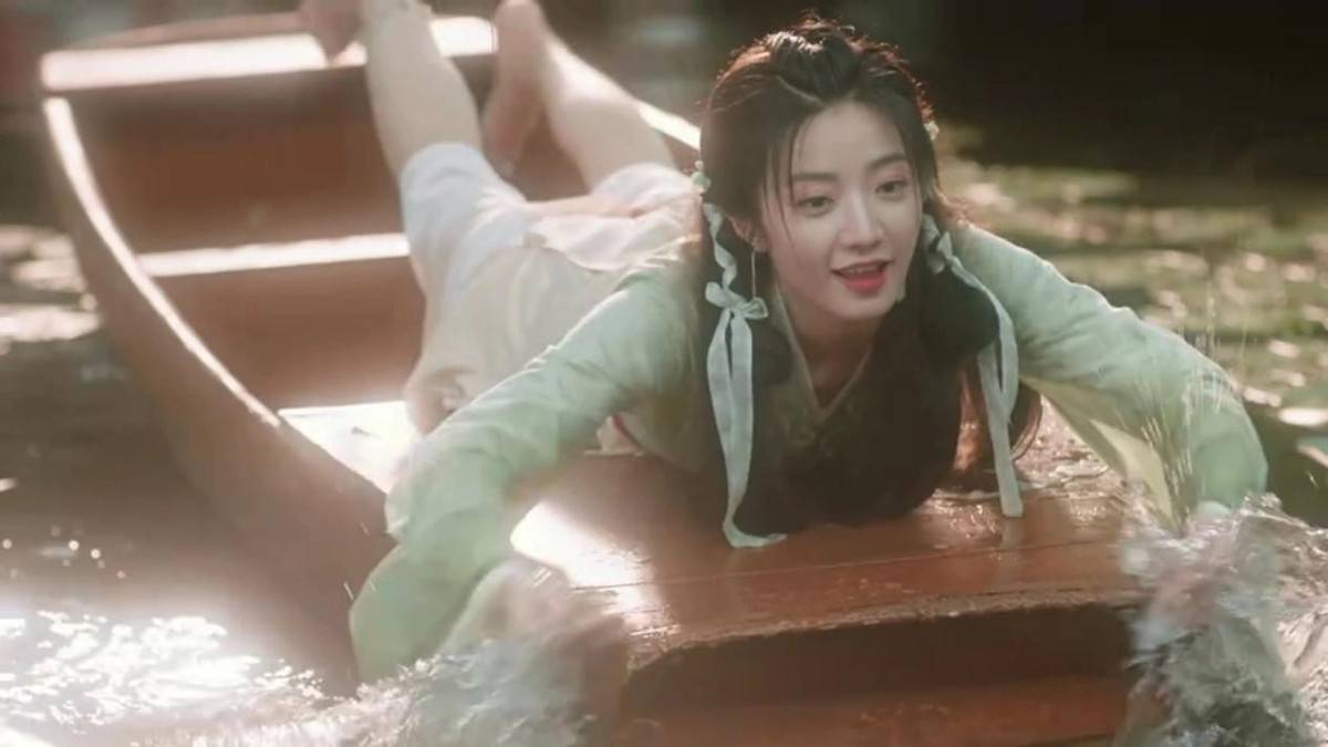 膀大腰圆能演《与凤行》仙界神女,内娱是真没人了吗_李嘉琦_赵丽颖