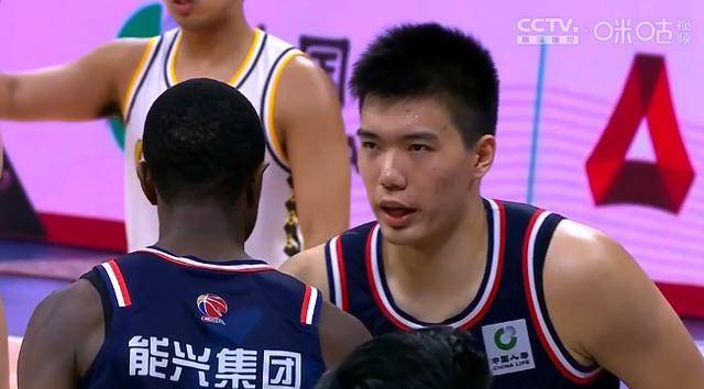 崔永熙砍下21分,刘颜诚替补三分全部命中_广厦队_比赛_贾明