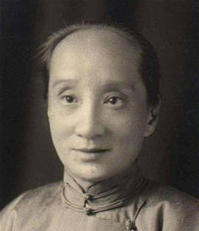 真实身高不到1米6,但灵魂的高度让世人仰望_朱安_作人_压迫