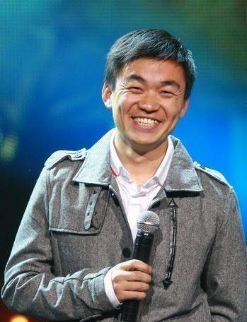 王宝强开百万豪车现身,10岁儿子身高只到车门的一半_搜狐汽车_搜狐网