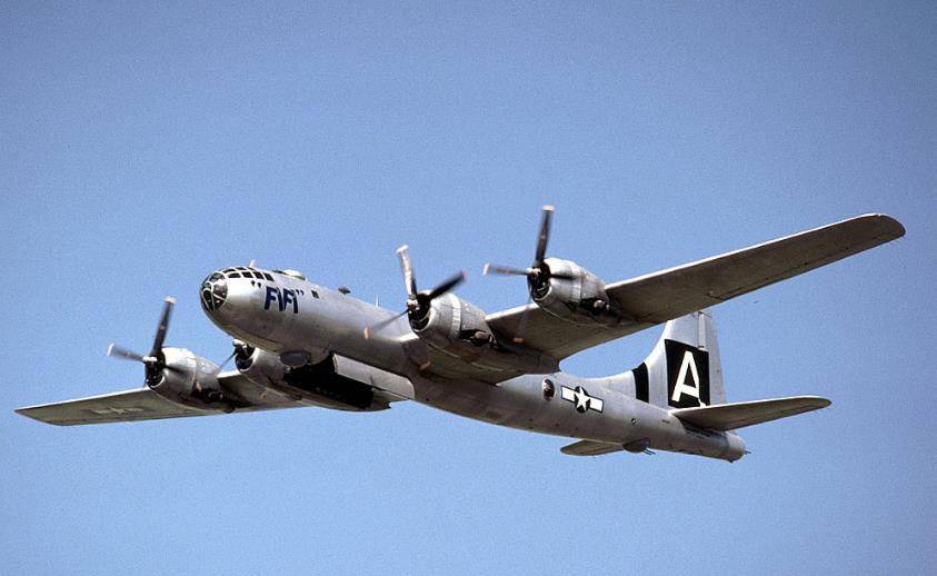 美军b29迫降苏联,斯大林果断扣留:紧急仿造!_轰炸机_战略_空军