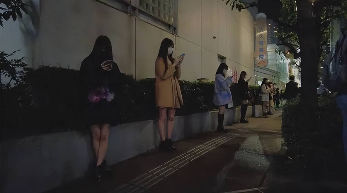 站街女11个月赚了四千万日元却拿去养他