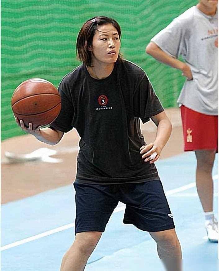 宋晓云的篮球人生充满了酸甜苦辣,她的故事激励着无数人.