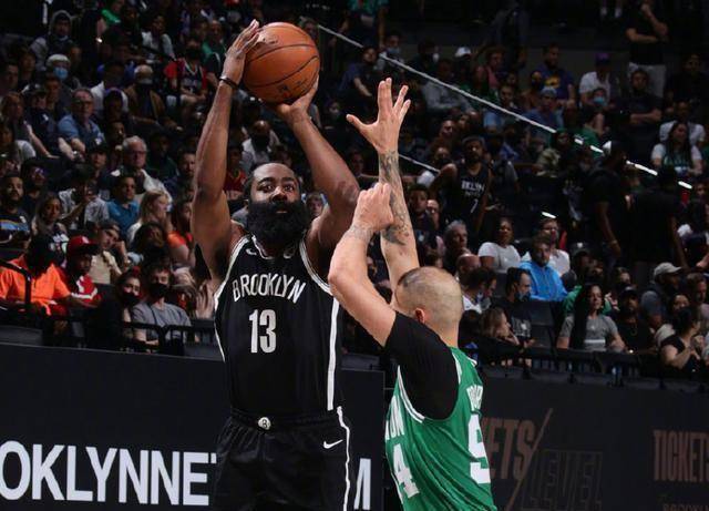 三巨头32 29 21,篮网1-0凯尔特人,杜兰特重要里程碑_欧文_哈登_塔图姆