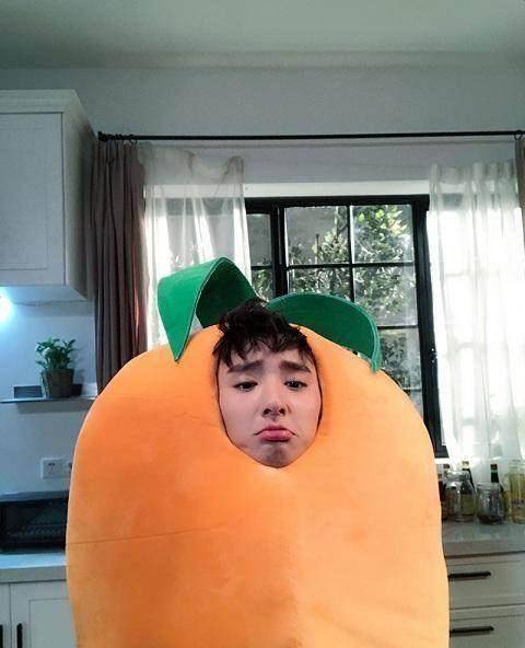 原创13岁演戏获李少红,陈凯歌赏识,如今身高190的他却接不到戏_于小彤