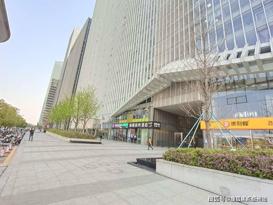 2024年杭州港丽望京物业公司是哪家呀i管理费多少呢