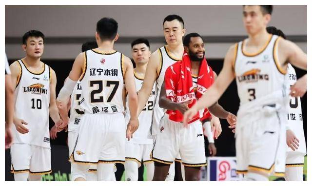 原创辽宁男篮问题暴露杨鸣无力阻止三连冠前路难测