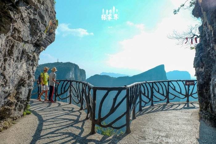 d2:武陵源>百龙天梯>袁家界>杨家界>十里画廊>金鞭溪>入住酒店700_466