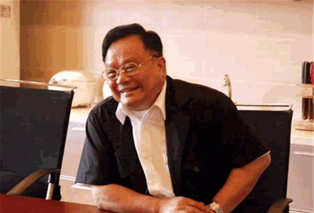 梁庆德41岁开始创业从鸡毛掸子到微波炉如今身价240亿