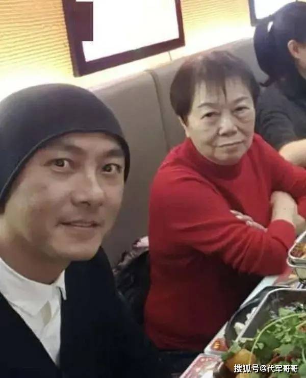 从喜剧一哥到无人问津59岁张卫健到底经历了什么