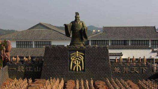 军队死伤惨重,皇帝下令:挖,中国疆域一下扩张五十多万平方千米_秦朝_