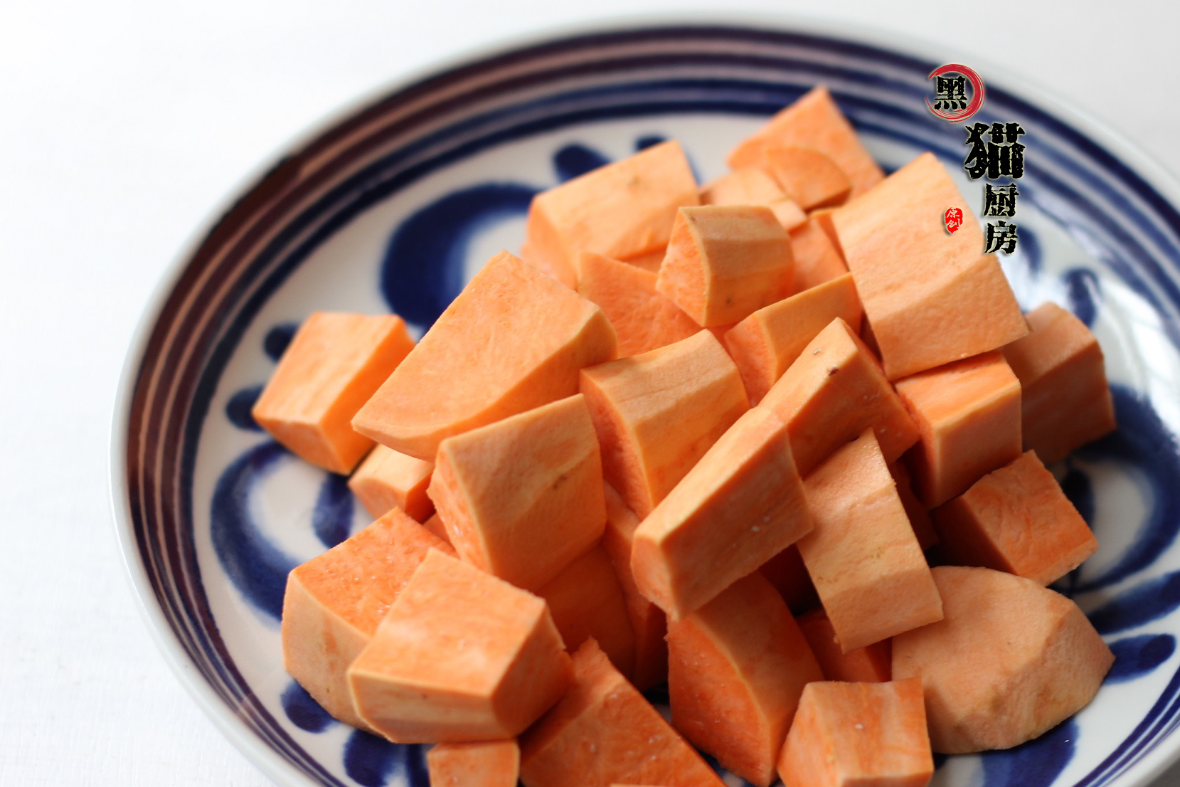 再蒸烤红薯吃了,给它换个做法,驱寒暖胃,润肠健脾真好_老姜_百合_清水