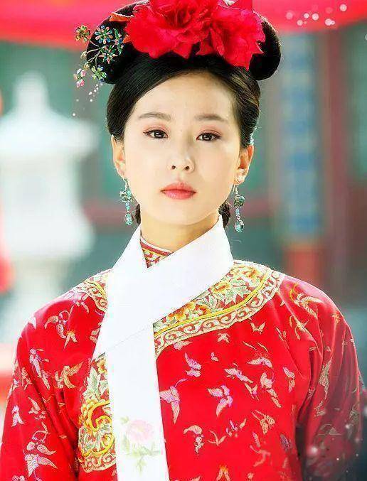 原创15位古装红衣女明星:赵丽颖像巫婆,热巴老气,而她最惊艳,妩媚