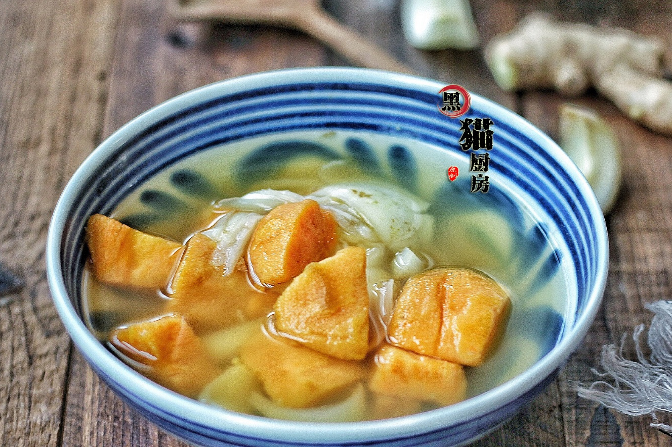 再蒸烤红薯吃了,给它换个做法,驱寒暖胃,润肠健脾真好_老姜_百合_清水