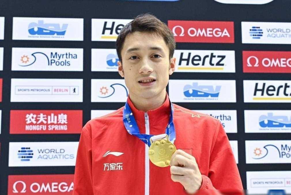 跳水-世界杯柏林站:练俊杰男子10米台夺冠_张伟_选手