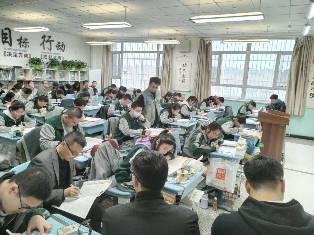 兵团第二师华山中学:深研新课标 聚焦新教材 践行新课堂 赋能新高考