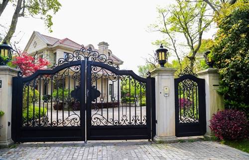 铁艺围墙庭院大门怎样才会更加耐用呢