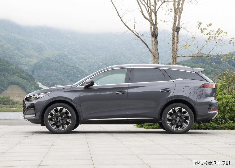 继续抢夺cr-v的市场,比亚迪的中型suv提供6/7座,油耗不足6l_搜狐汽车