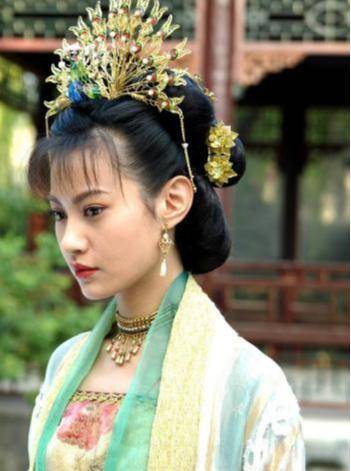 在这部剧中杨雪的演技真的是非常厉害了,虽然她在里面的角色只是一个