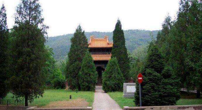 景帝陵景帝的葬所即今景泰陵,位于今北京市海淀区玉泉山北麓军科院