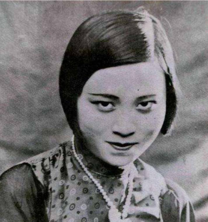 原创黎明晖丈夫逝世后一年挥霍掉近亿遗产90多岁和儿子住养老院