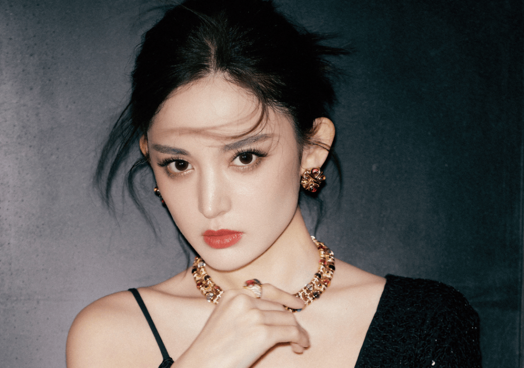 原创年纪越大嘴越小难怪网友怀疑姚晨刘亦菲做了缩唇手术