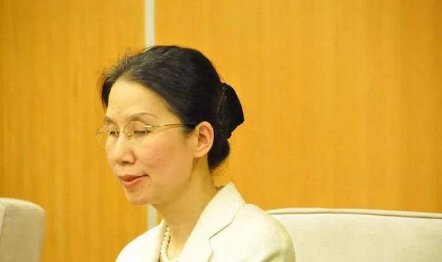 原创教授杨佳15岁上大学19岁登上讲台不幸失明但凭实力再入哈佛