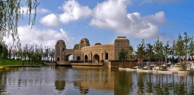 12年过去了靠业余看书被聘入复旦大学的38岁下岗工人现状如何