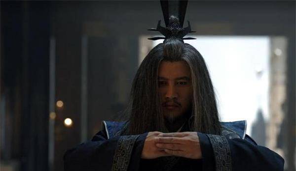 萧何为保命贪污,光着脚向刘邦请罪,600多年后子孙夺走刘家江山_韩信