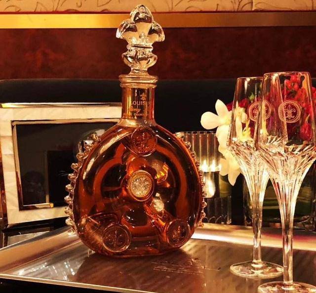 1950年的路易十三喝了70年还没喝完现在还有多少瓶