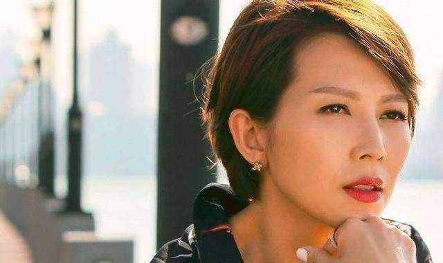 原创原创20年前的蔡少芬割断亲情放弃爱情是怎样的决心让她舍离断